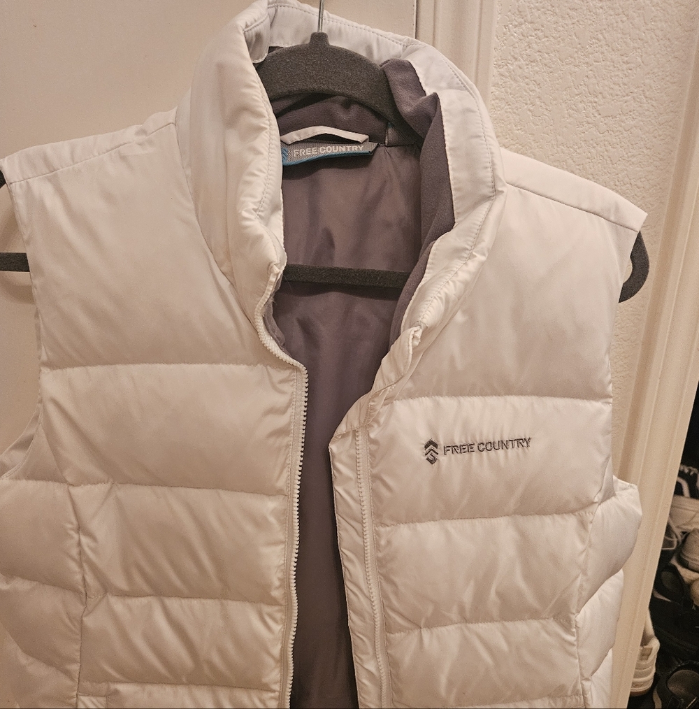 Free Country White Quilted Vest